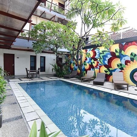Hotel Reddoorz Near Legian Street Exterior foto